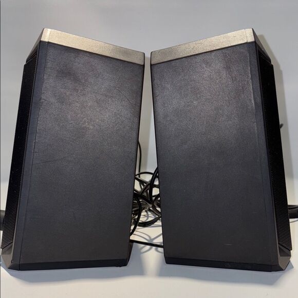 Black Portable Speakers with Stereo Sound - Picture 3 of 7